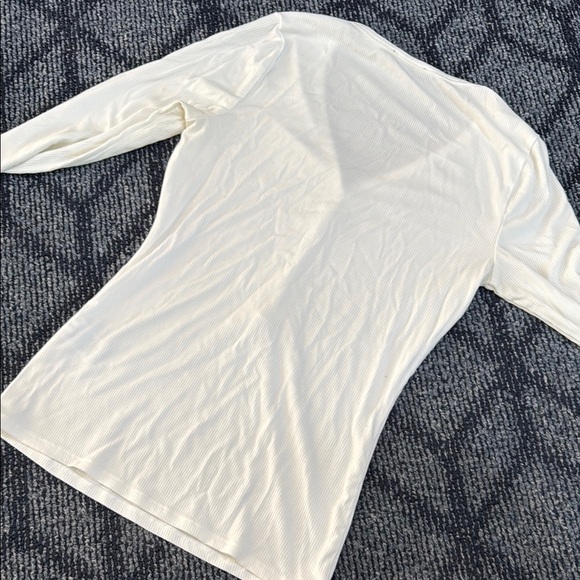 RW&CO White and Black Fitted Long Sleeve Blouses - Picture 8 of 8